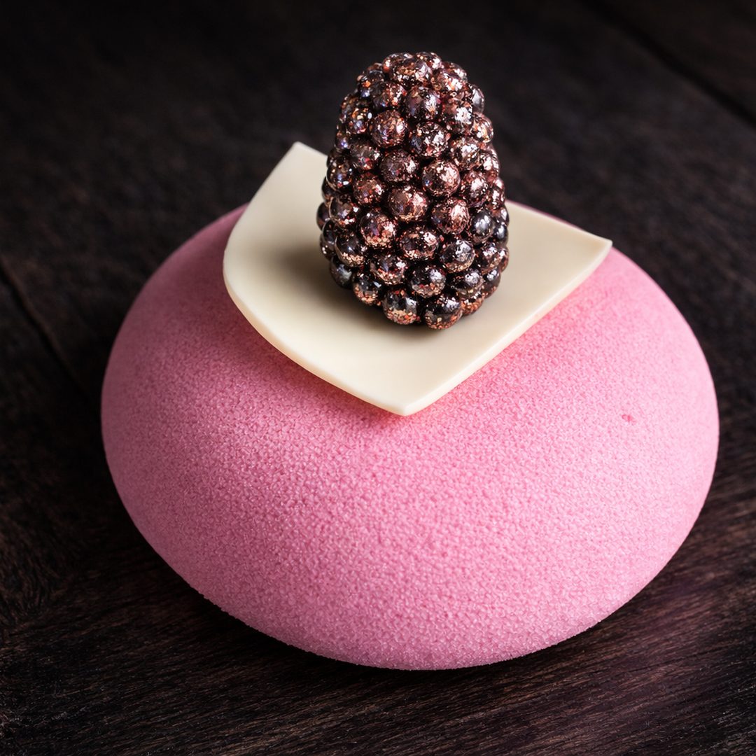 Monifique Pâtisserie — Glasiertes Mousse-Törtchen